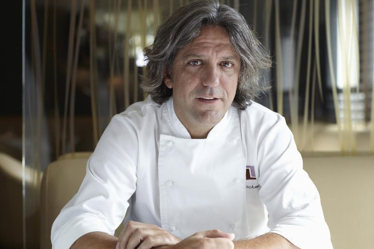 giorgio locatelli con divisa da chef