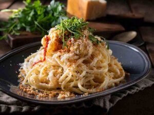 spaghetti con pangrattato