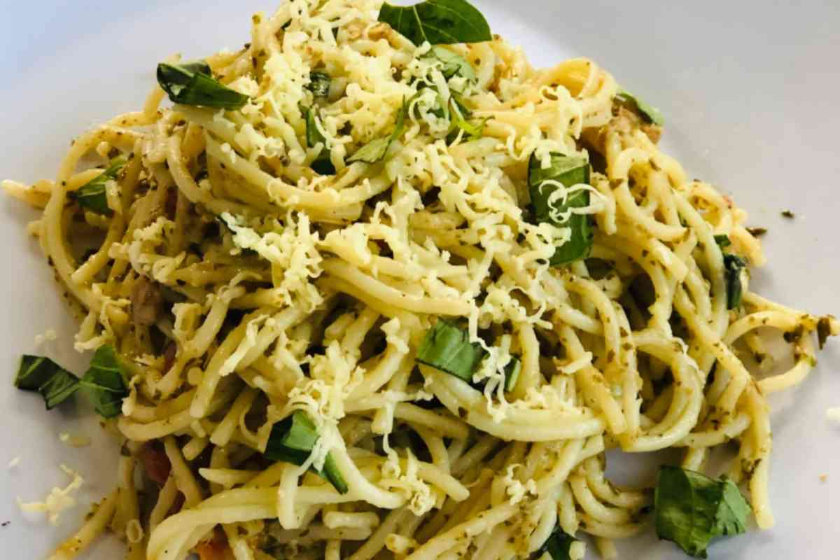 pasta con pesto di limoni e formaggio