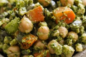 insalata di verdure alla mediterranea