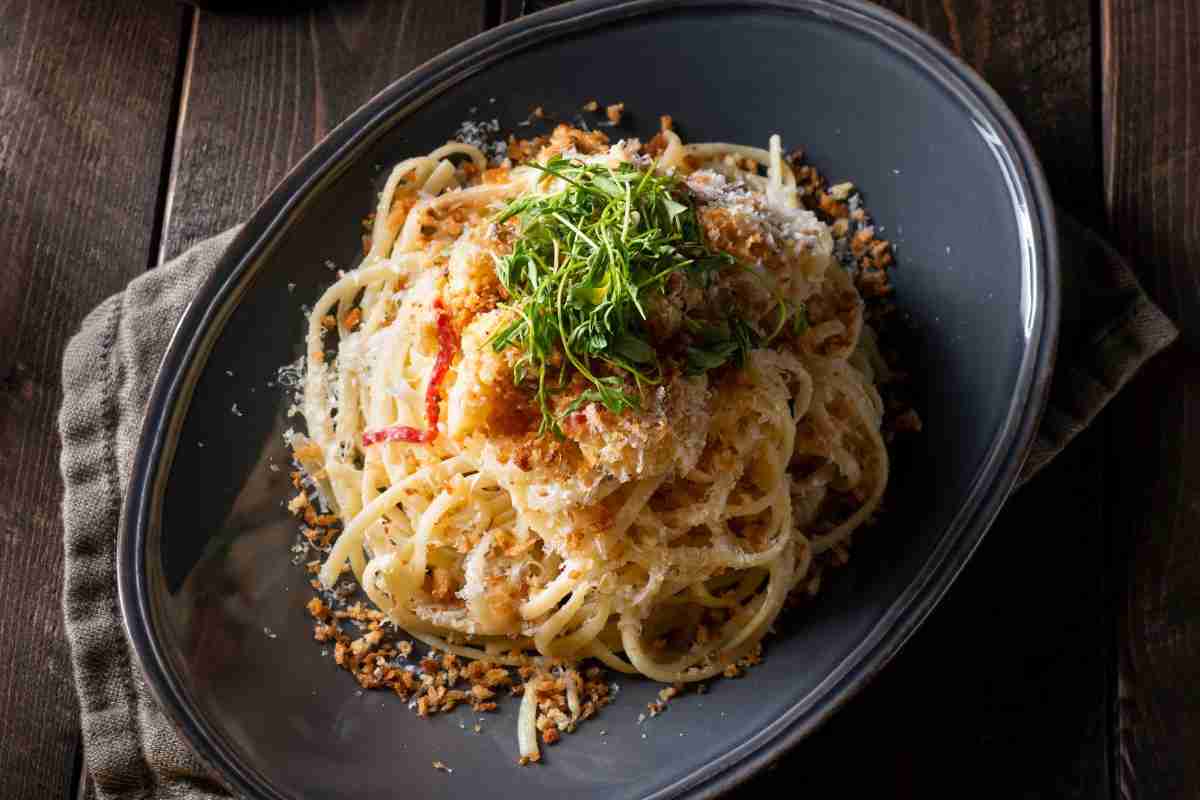 spaghetti al pangrattato
